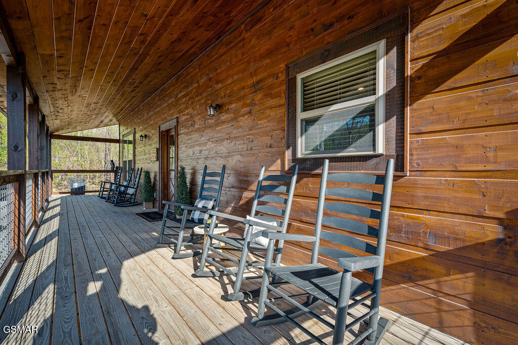 834 Pine Top Lane Gatlinburg TN 37738
