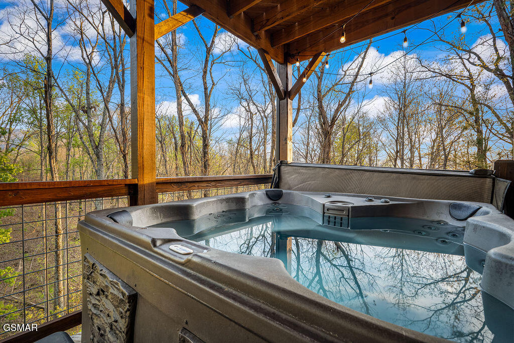 834 Pine Top Lane Gatlinburg TN 37738