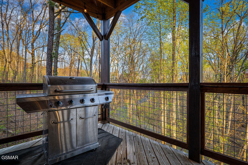 834 Pine Top Lane Gatlinburg TN 37738