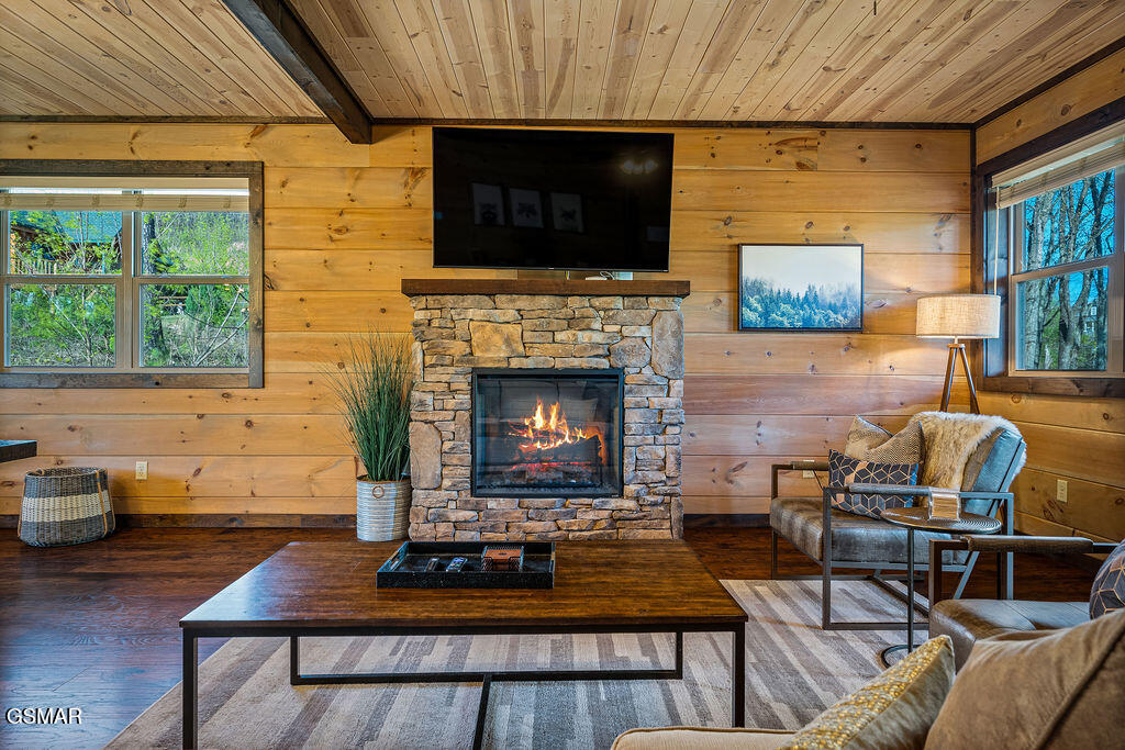 834 Pine Top Lane Gatlinburg TN 37738
