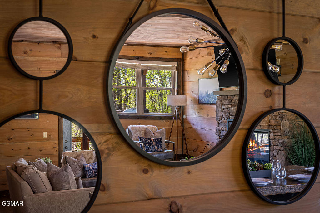 834 Pine Top Lane Gatlinburg TN 37738
