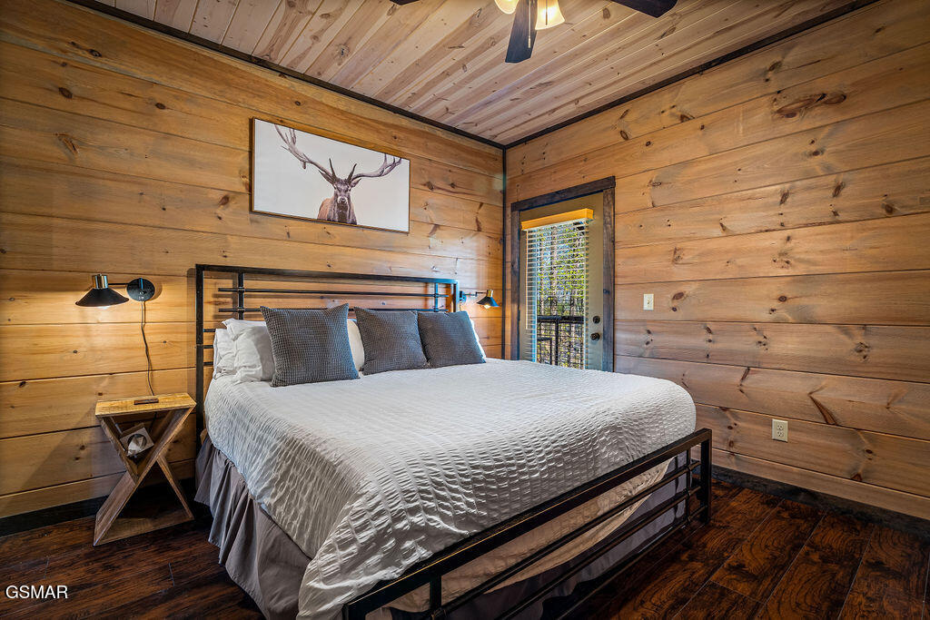 834 Pine Top Lane Gatlinburg TN 37738