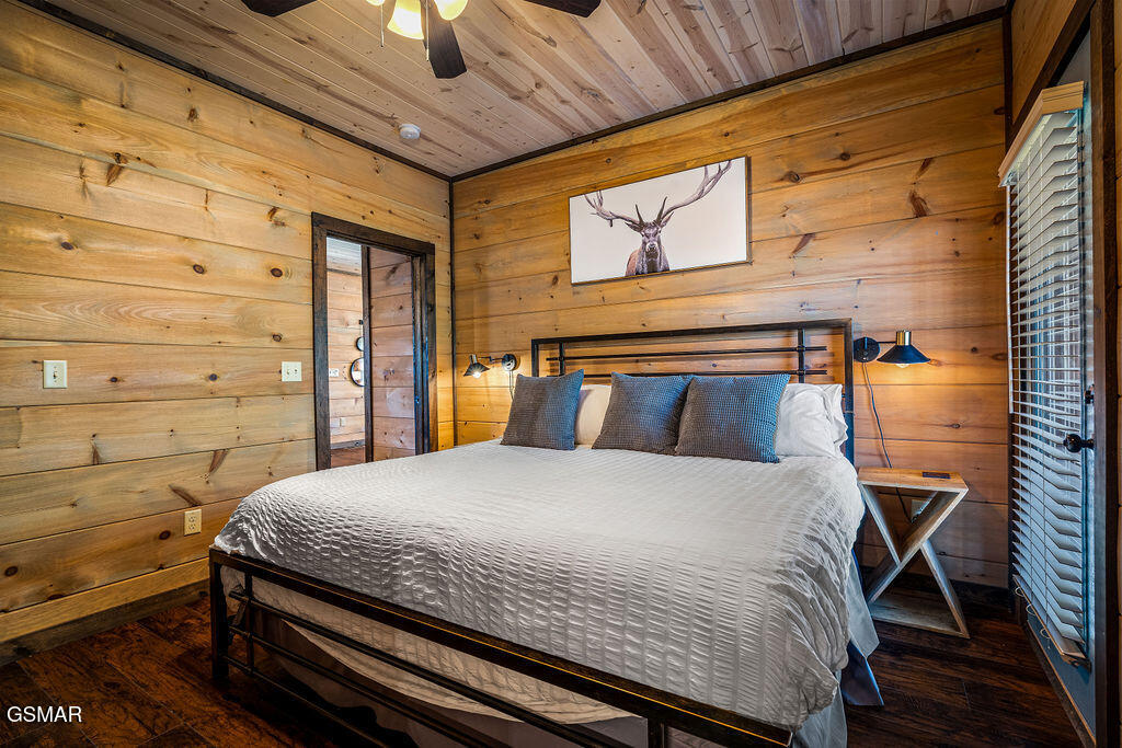 834 Pine Top Lane Gatlinburg TN 37738