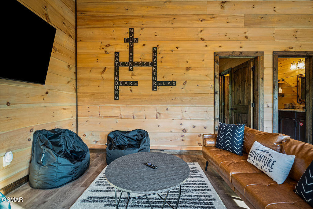 834 Pine Top Lane Gatlinburg TN 37738