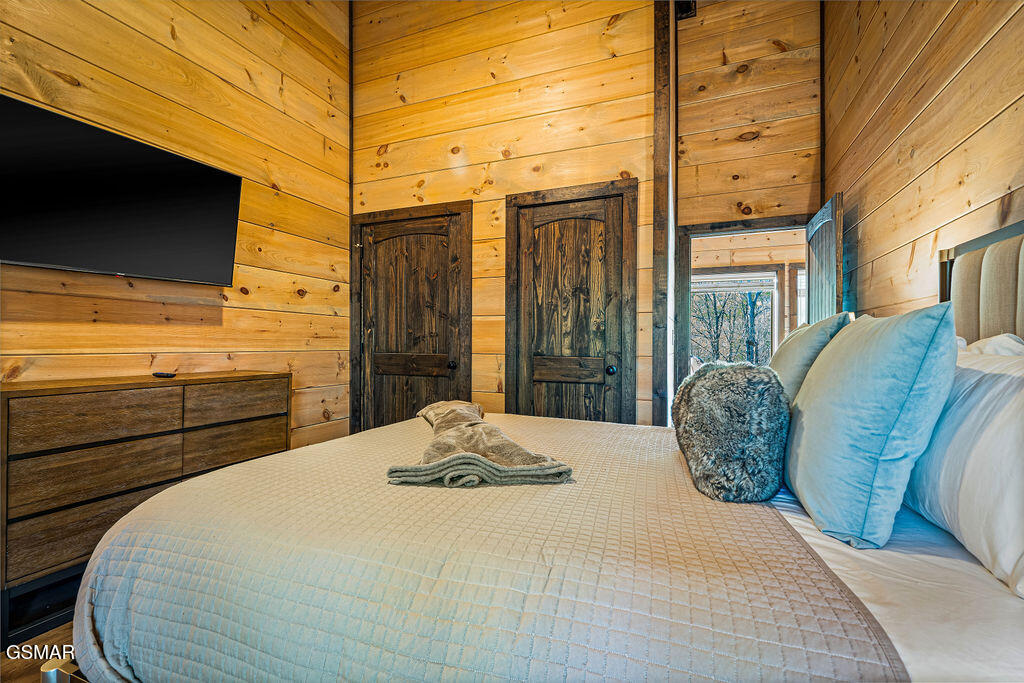 834 Pine Top Lane Gatlinburg TN 37738