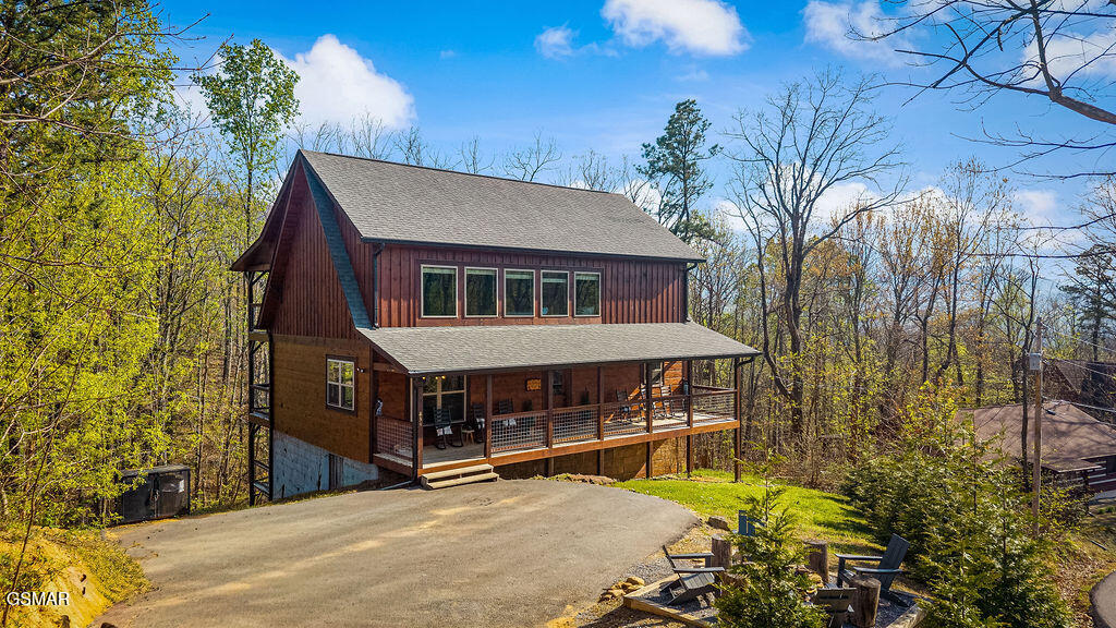 834 Pine Top Lane Gatlinburg TN 37738