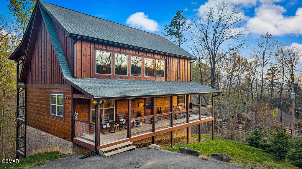 834 Pine Top Lane Gatlinburg TN 37738
