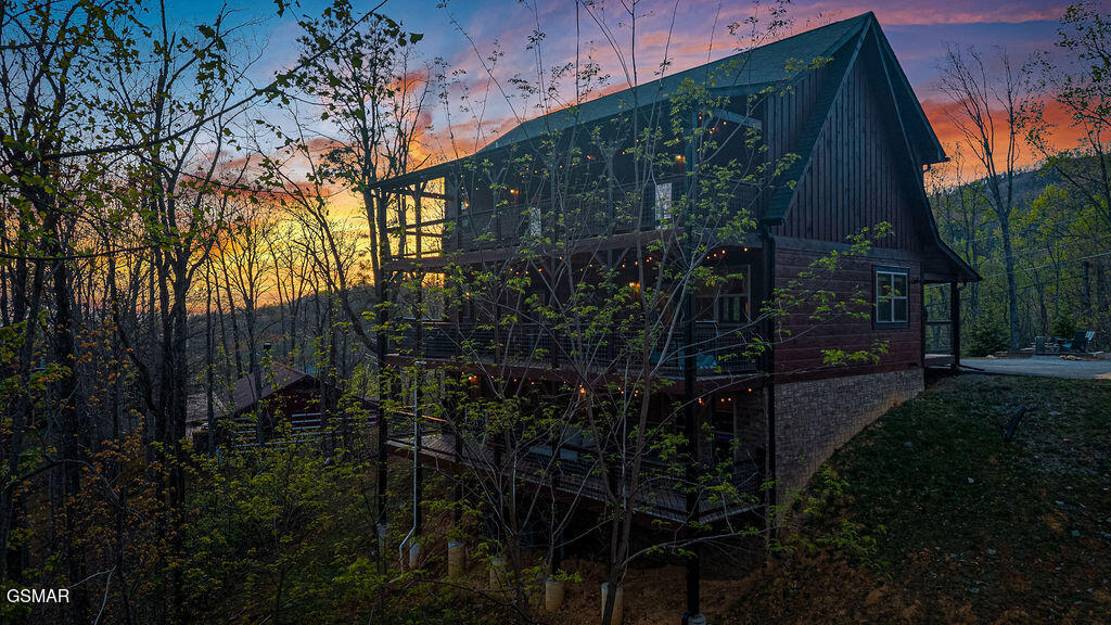 834 Pine Top Lane Gatlinburg TN 37738