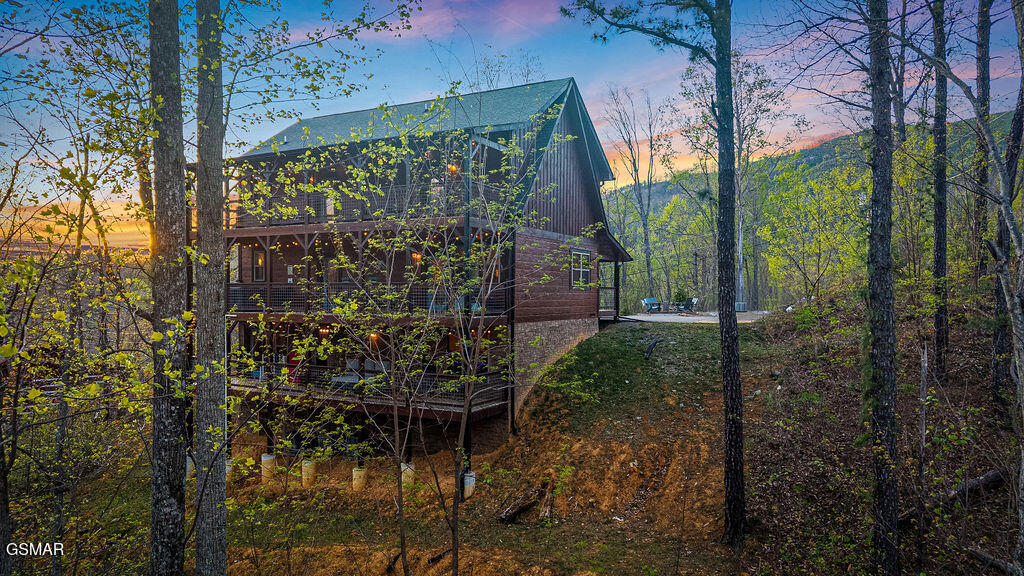 834 Pine Top Lane Gatlinburg TN 37738