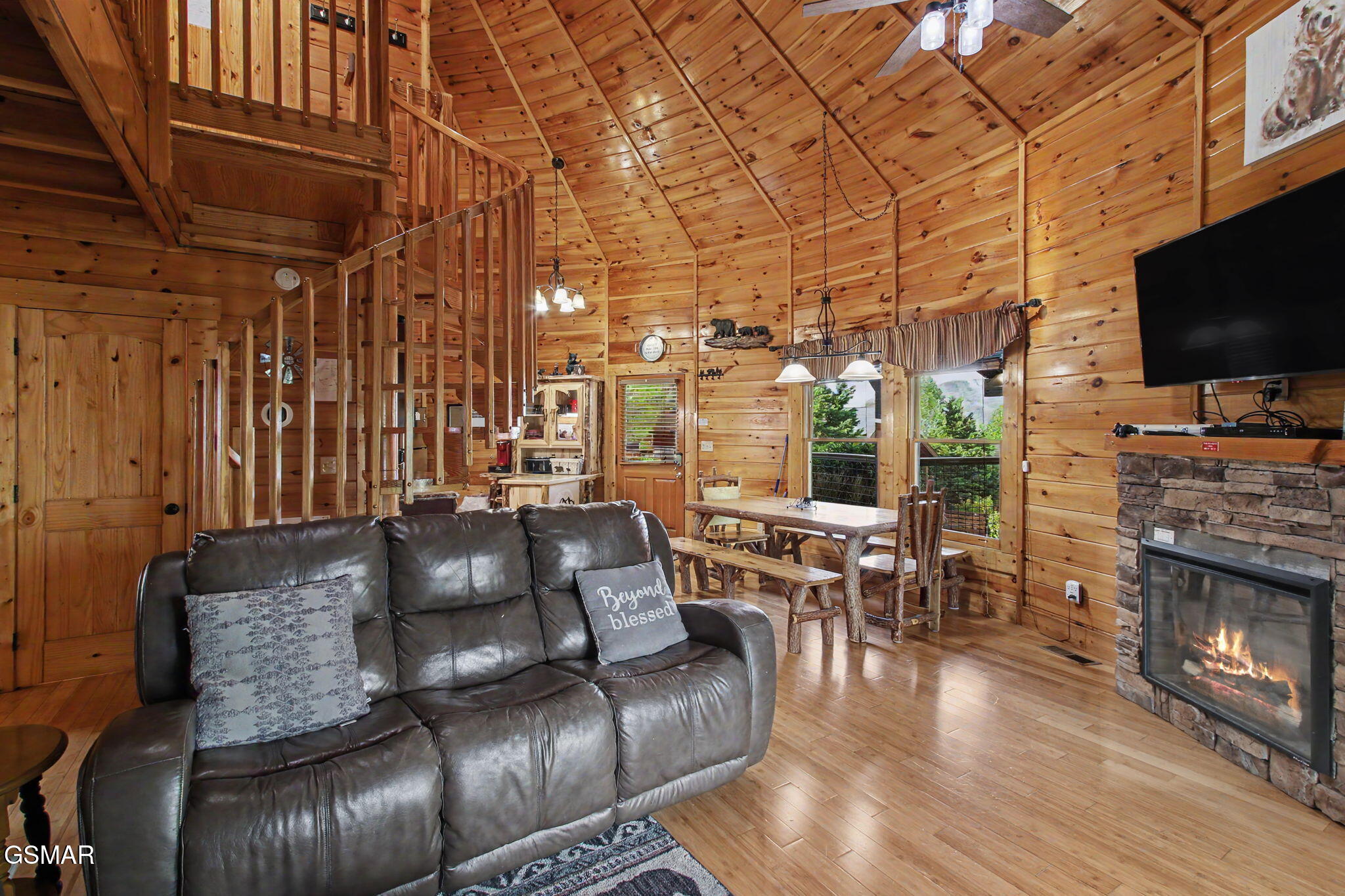 1086 Towering Oaks Drive Sevierville TN 37876