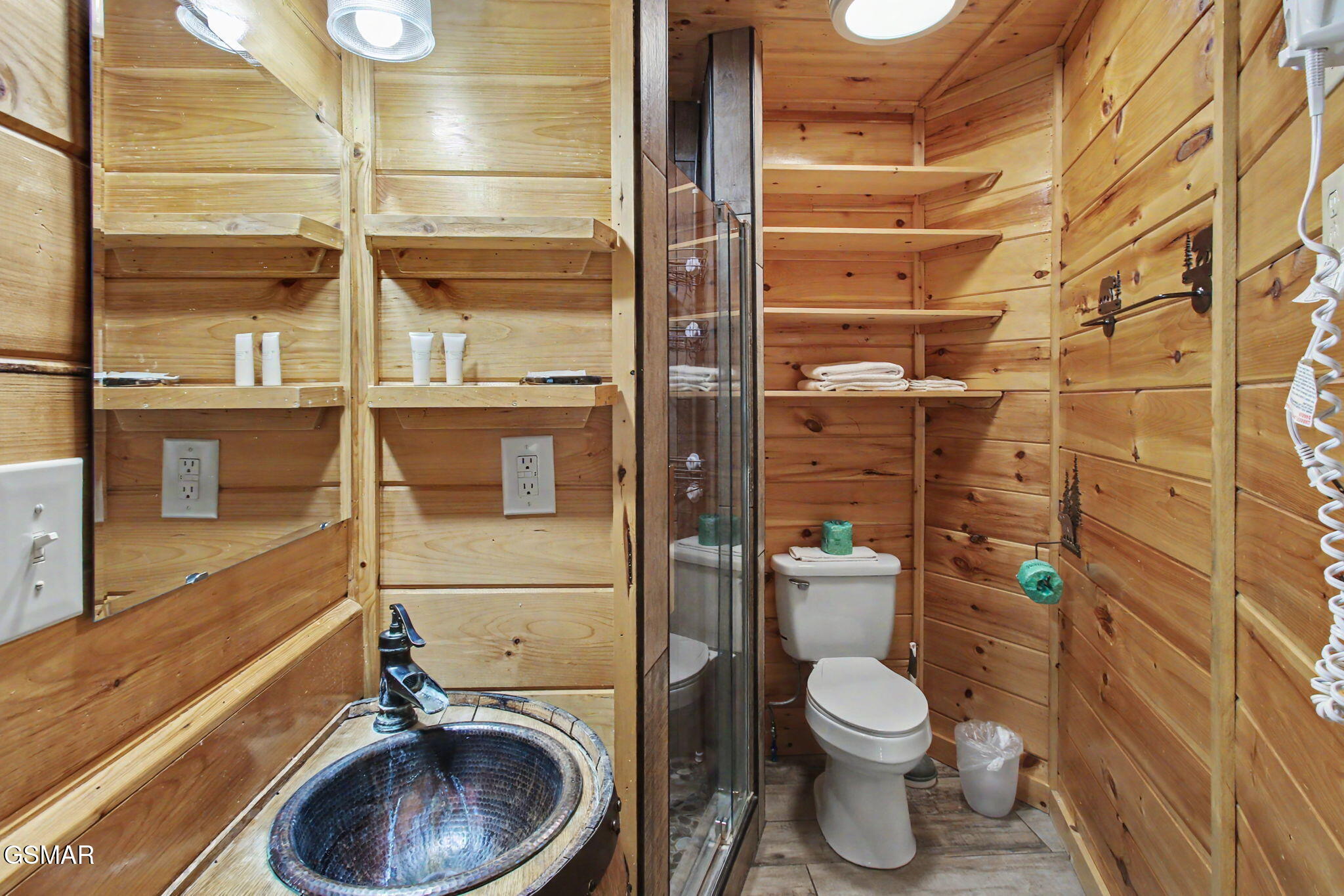 1086 Towering Oaks Drive Sevierville TN 37876
