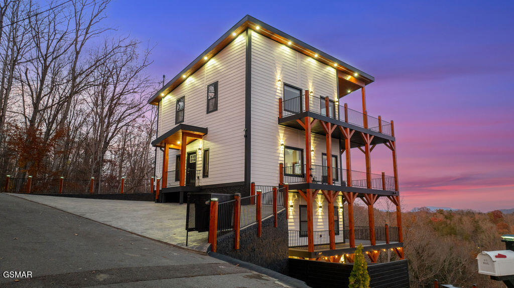 611 Ivy Road Gatlinburg TN 37738