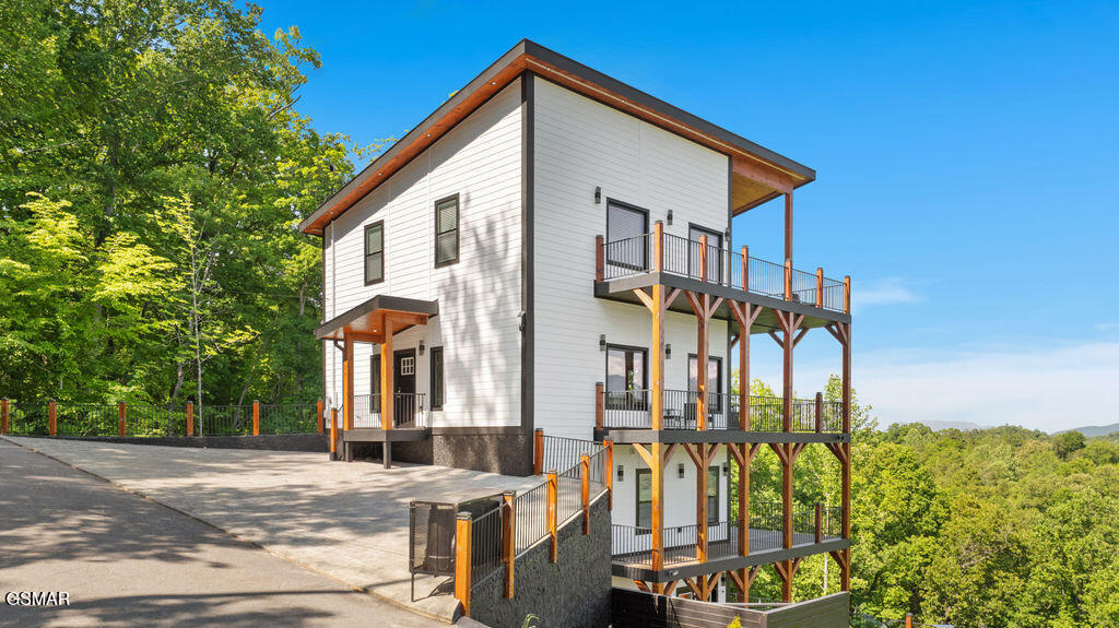 611 Ivy Road Gatlinburg TN 37738