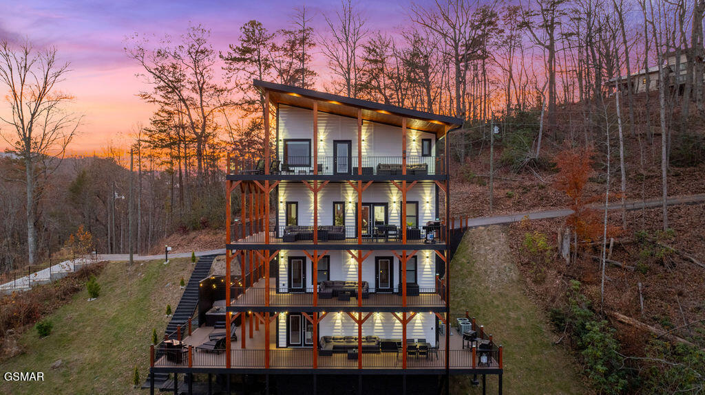 611 Ivy Road Gatlinburg TN 37738