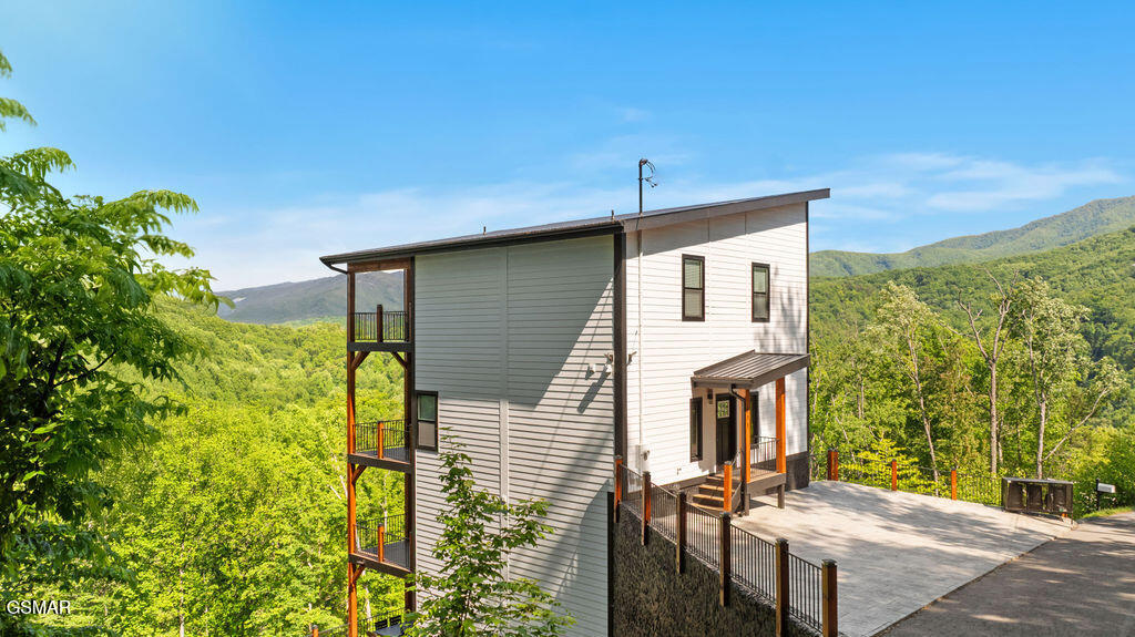 611 Ivy Road Gatlinburg TN 37738