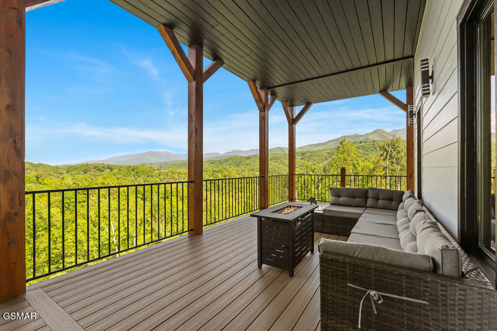 611 Ivy Road Gatlinburg TN 37738