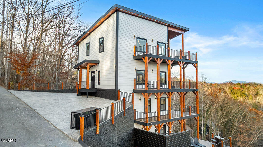 611 Ivy Road Gatlinburg TN 37738