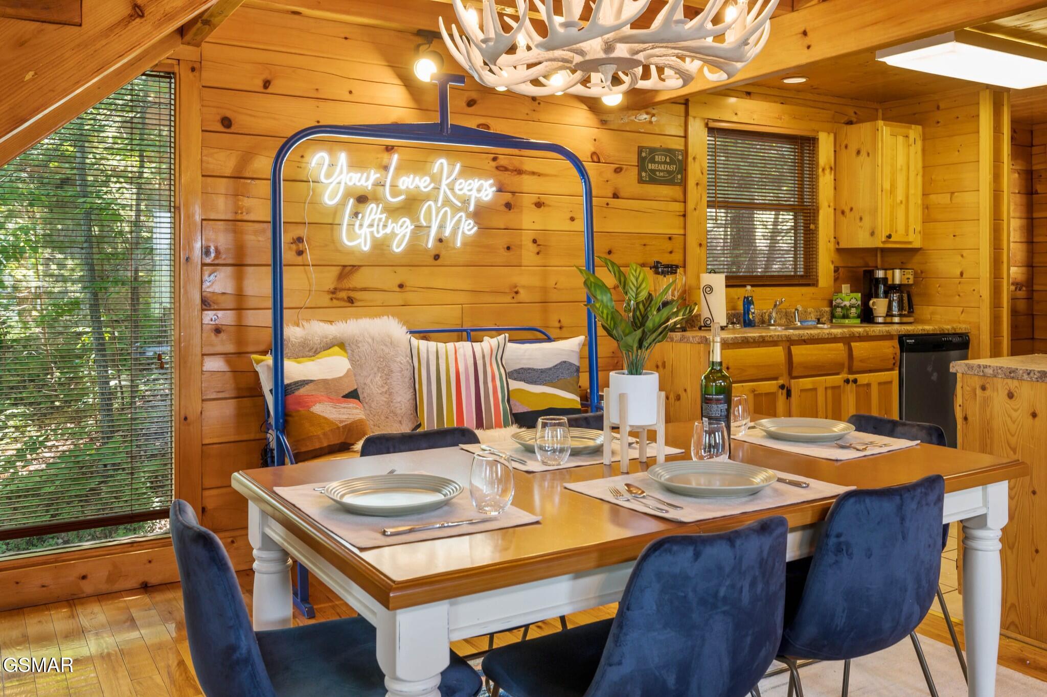 1105 Autumn Path Way Sevierville TN 37862