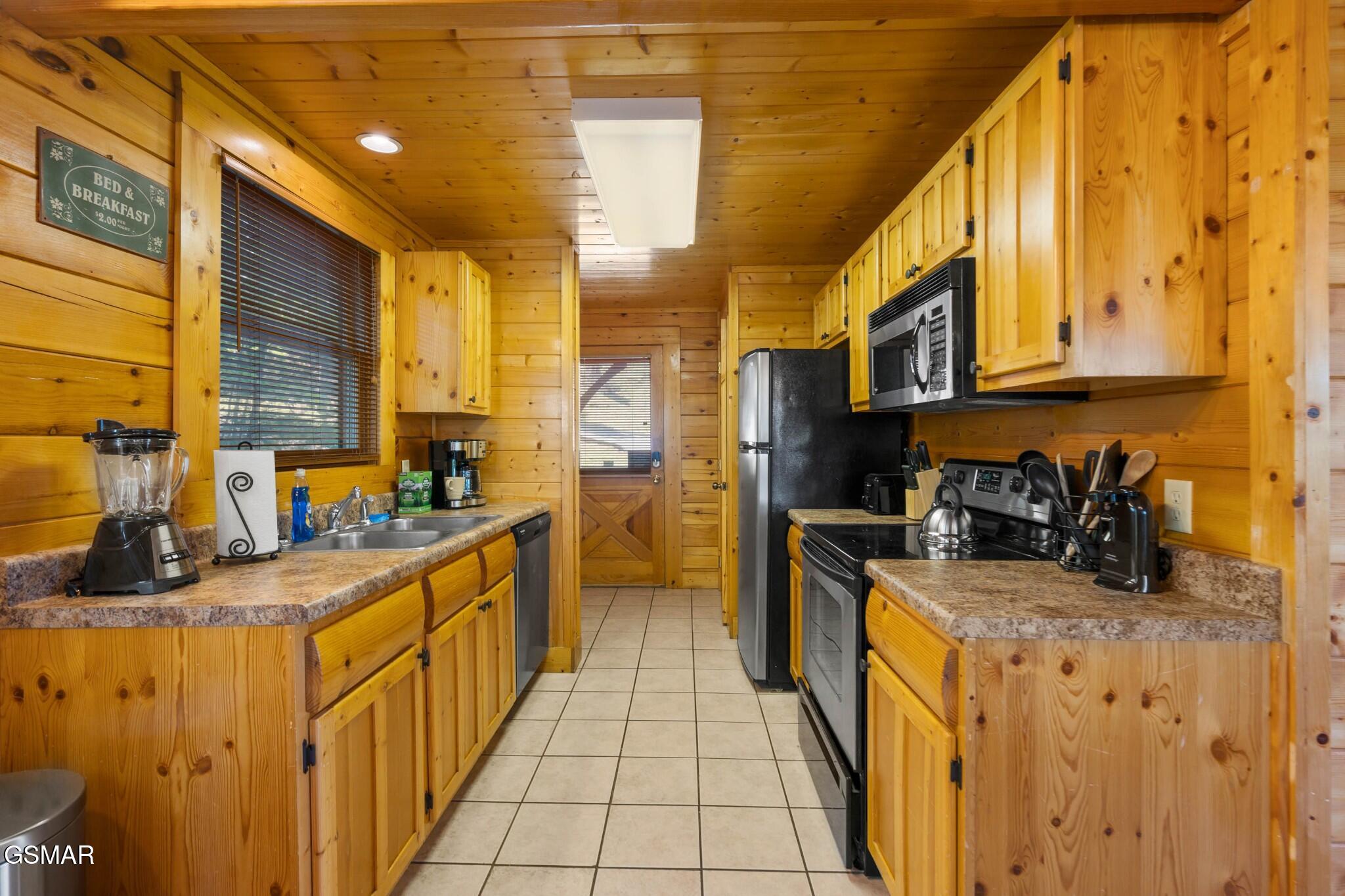 1105 Autumn Path Way Sevierville TN 37862