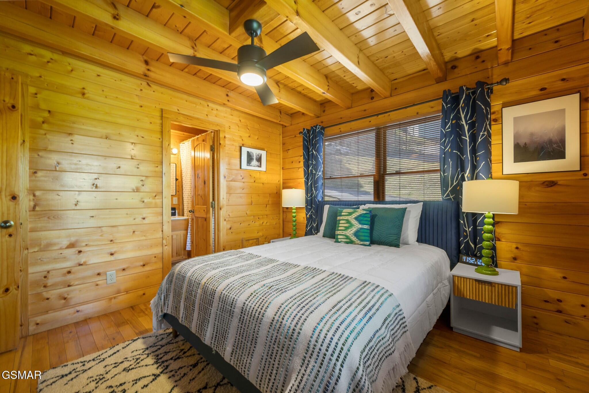 1105 Autumn Path Way Sevierville TN 37862