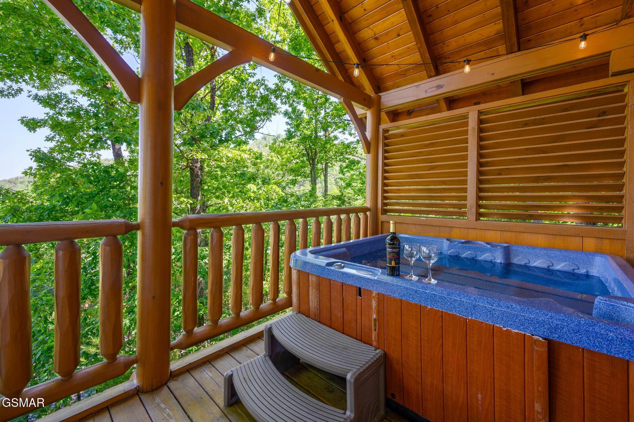 1105 Autumn Path Way Sevierville TN 37862