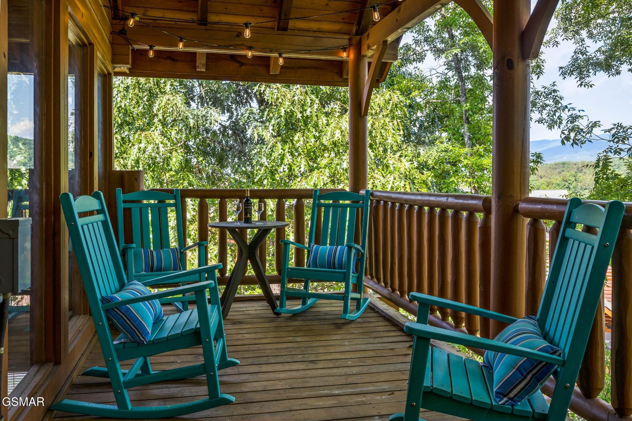 1105 Autumn Path Way Sevierville TN 37862