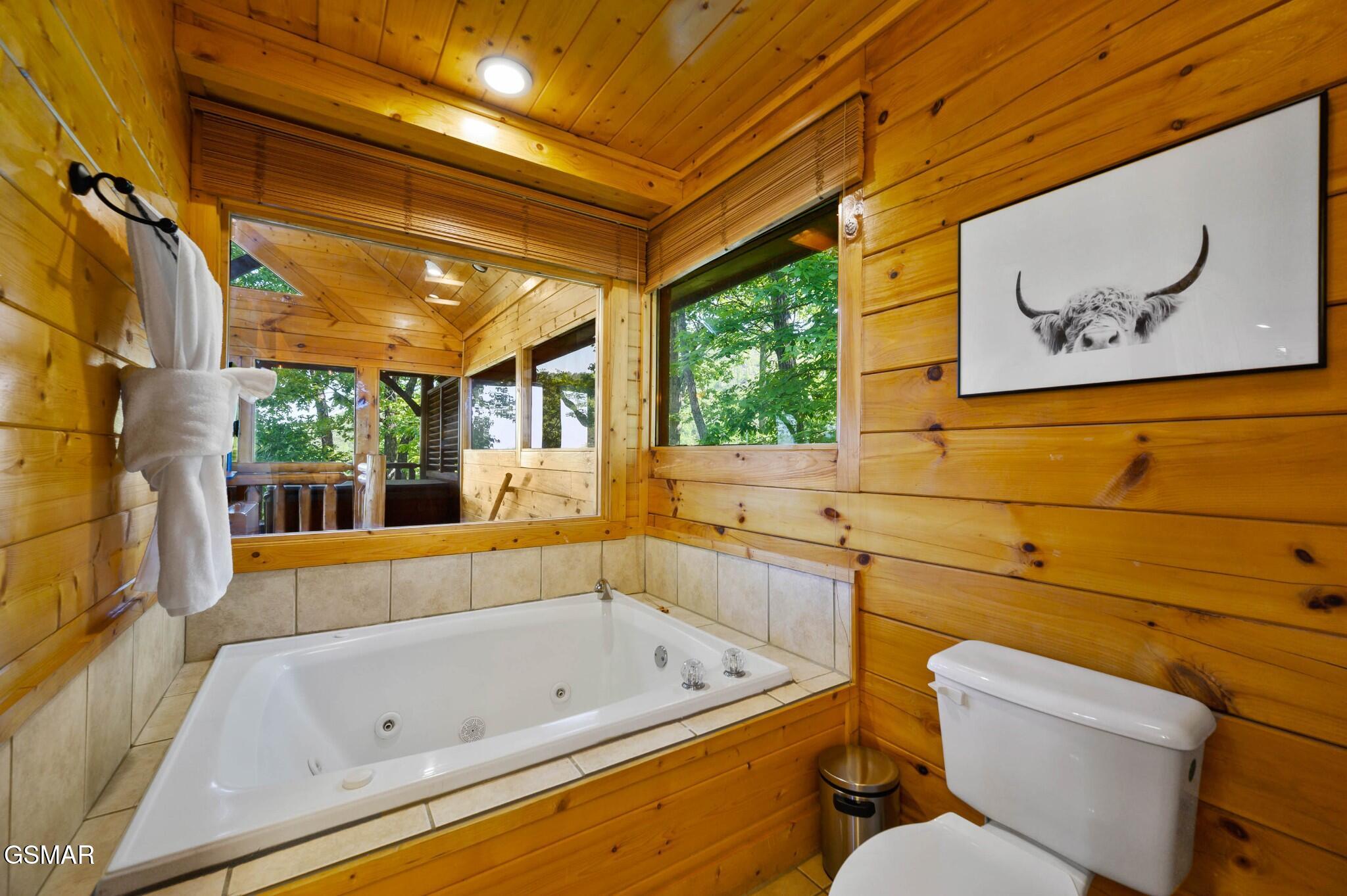 1105 Autumn Path Way Sevierville TN 37862