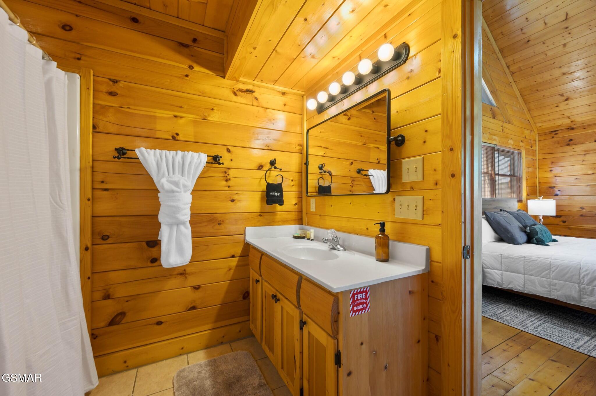 1105 Autumn Path Way Sevierville TN 37862