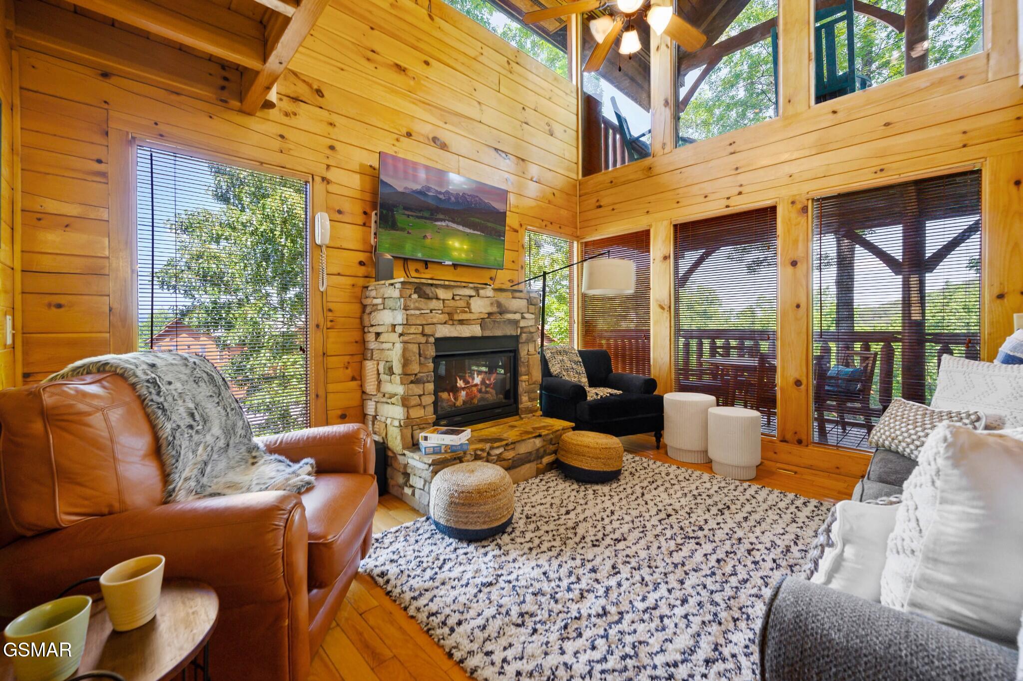 1105 Autumn Path Way Sevierville TN 37862