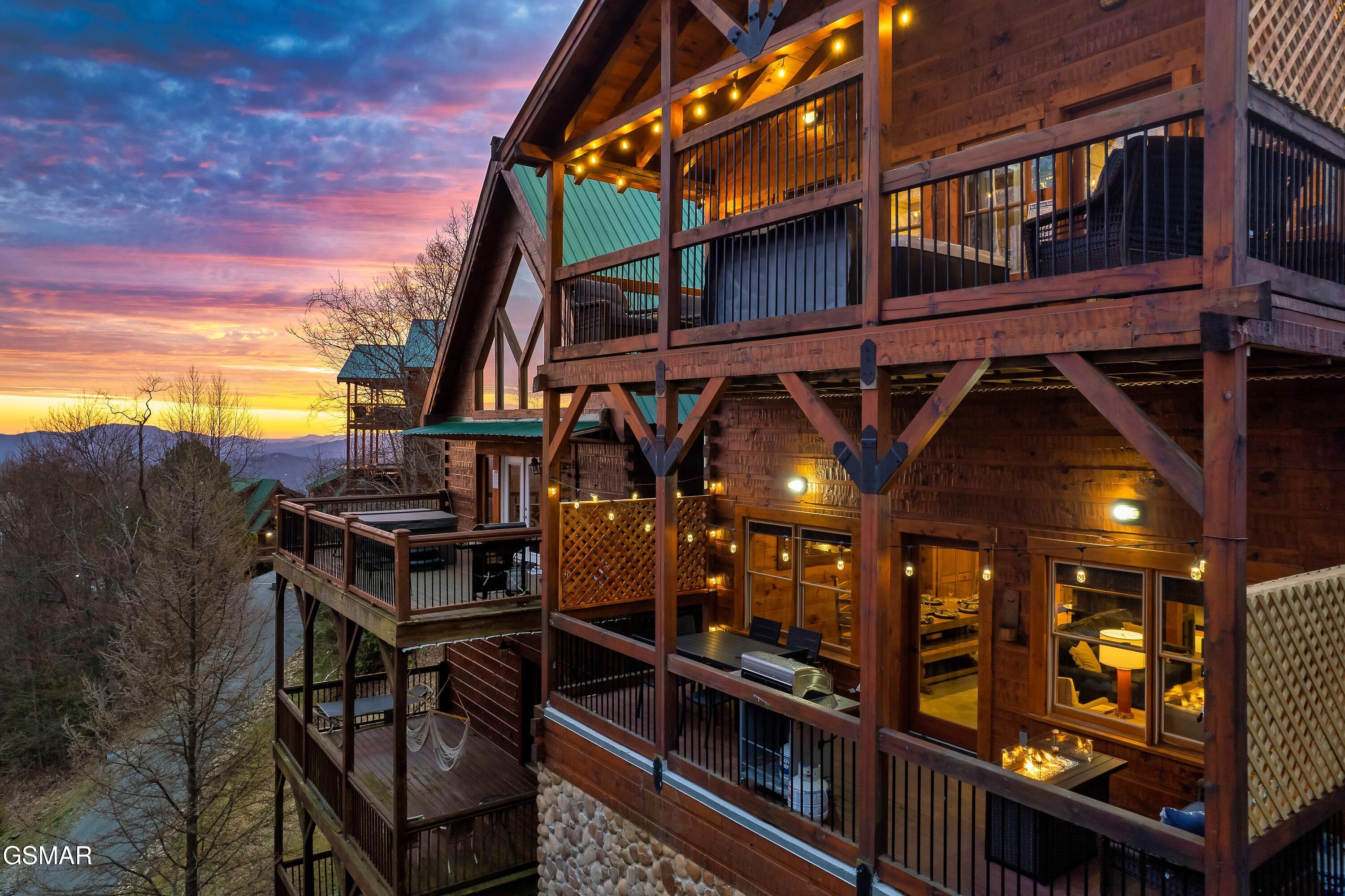 1255 Bear Cub Way Gatlinburg TN 37738