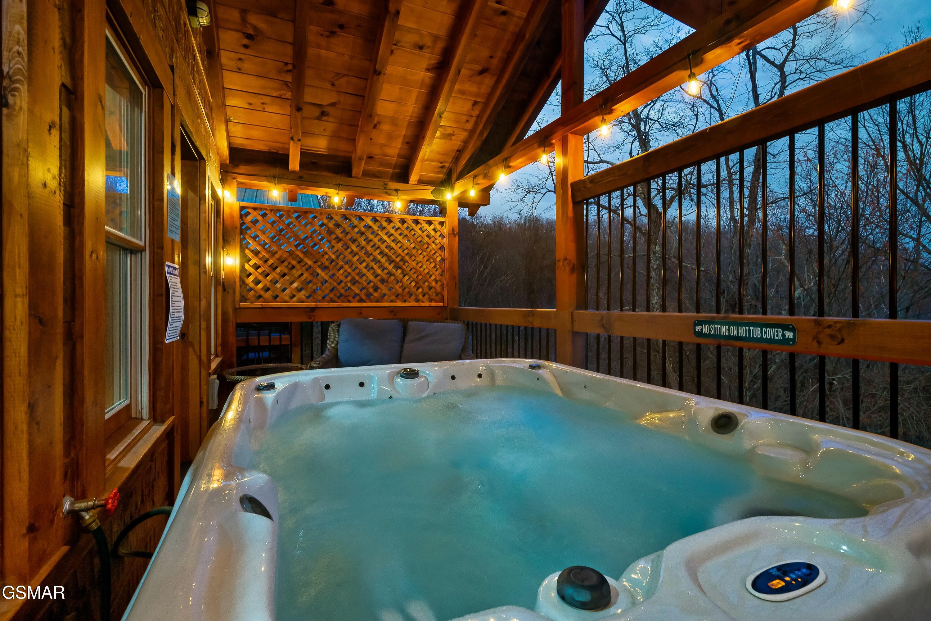 1255 Bear Cub Way Gatlinburg TN 37738