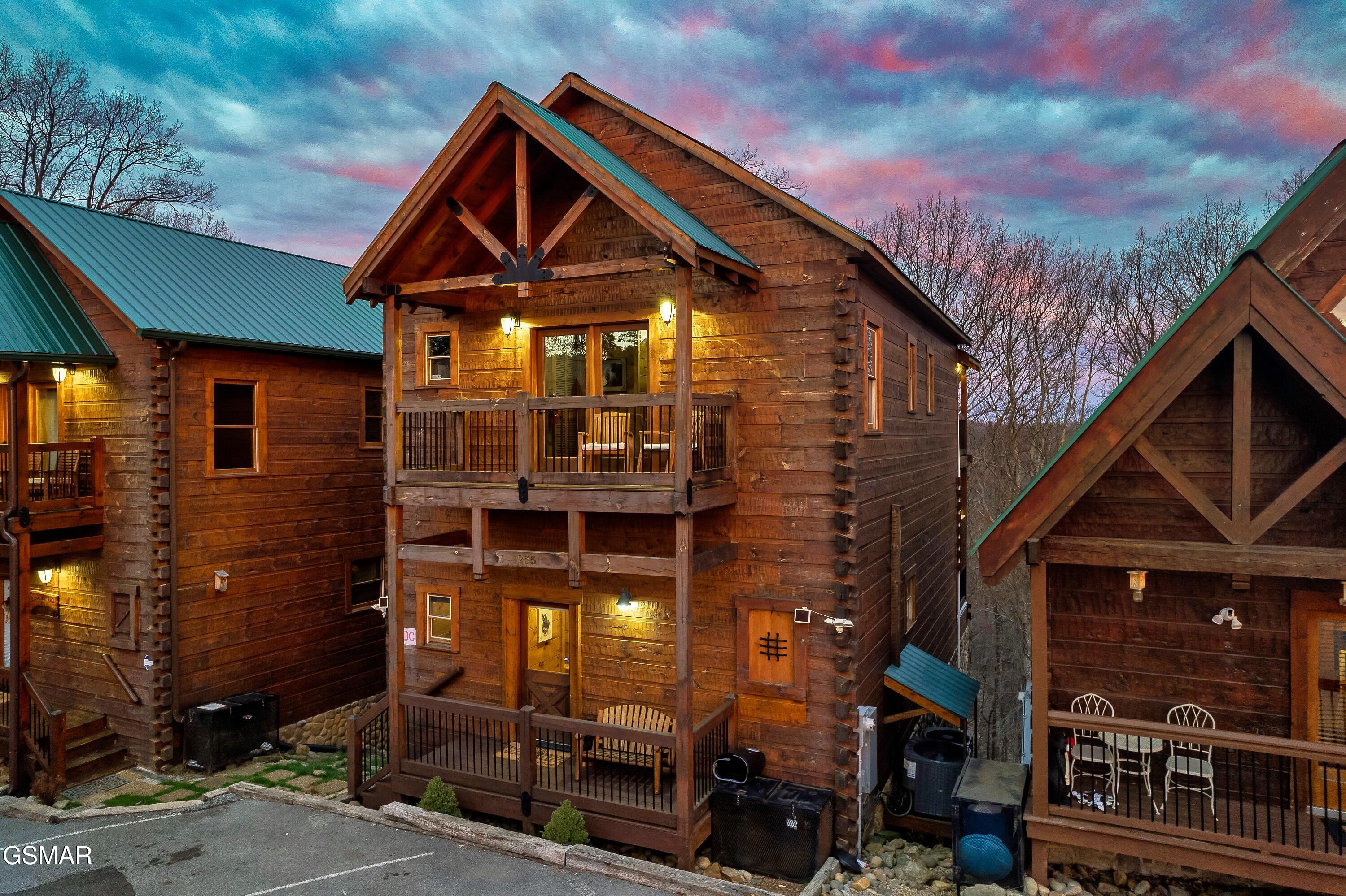 1255 Bear Cub Way Gatlinburg TN 37738