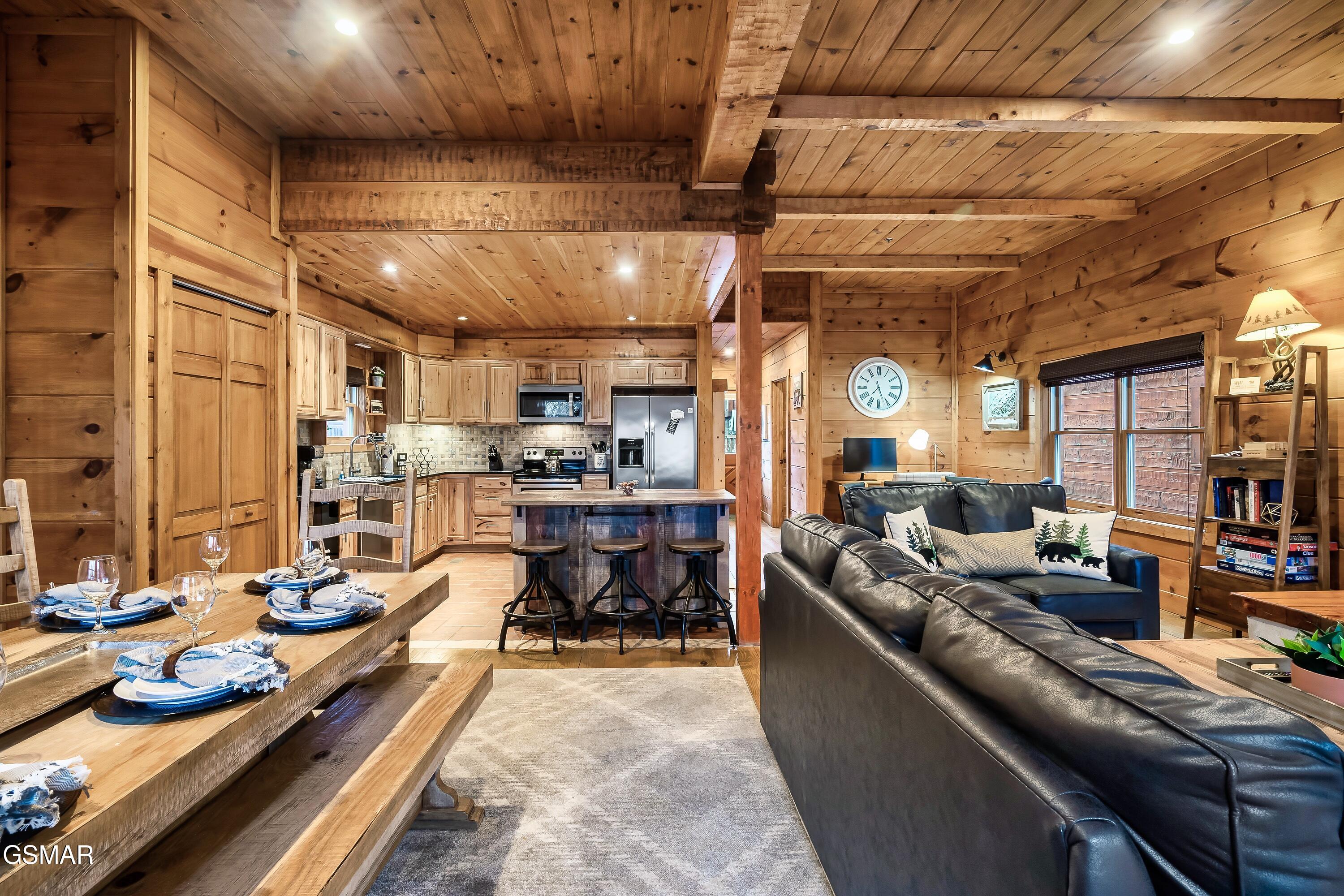 1255 Bear Cub Way Gatlinburg TN 37738