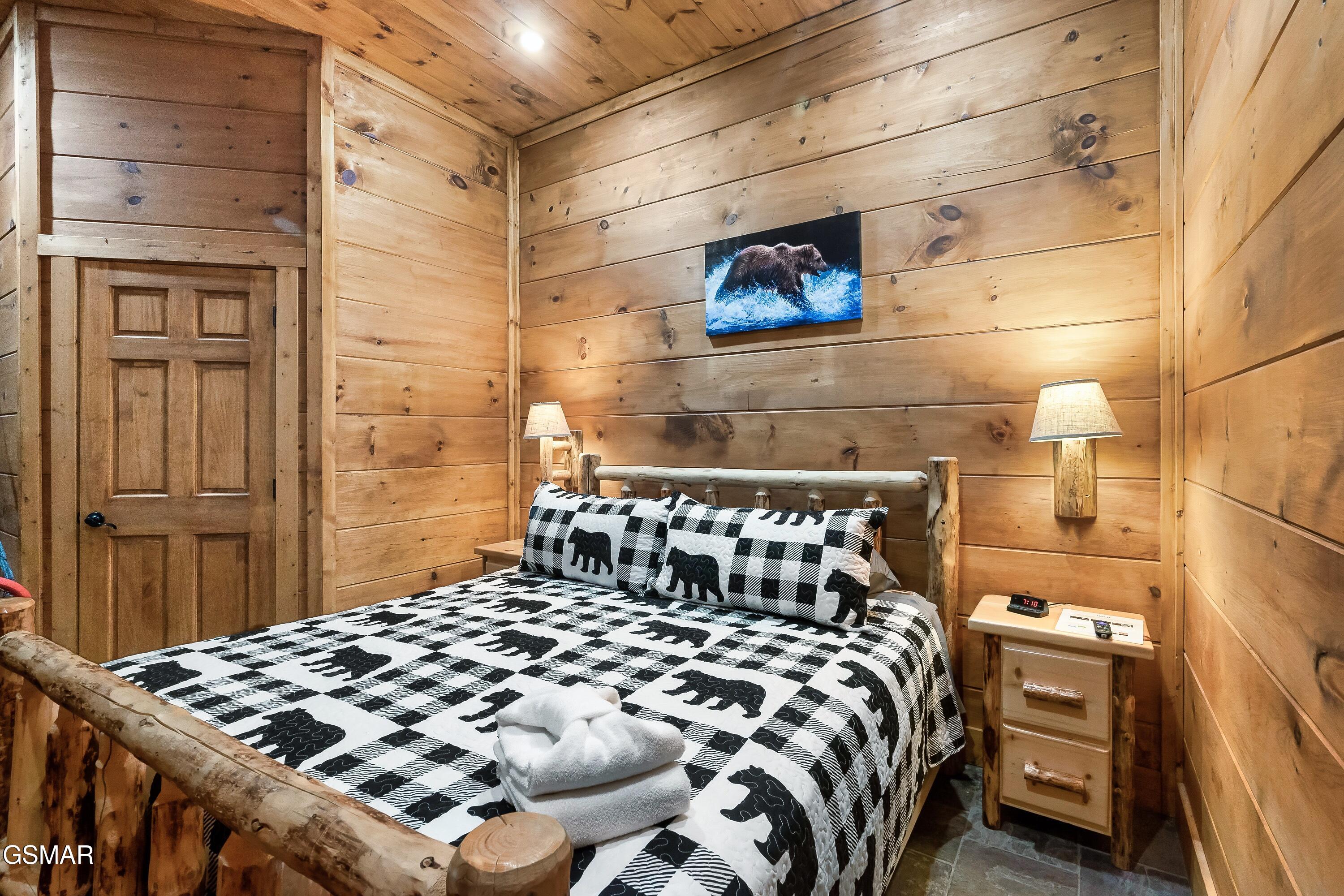 1255 Bear Cub Way Gatlinburg TN 37738