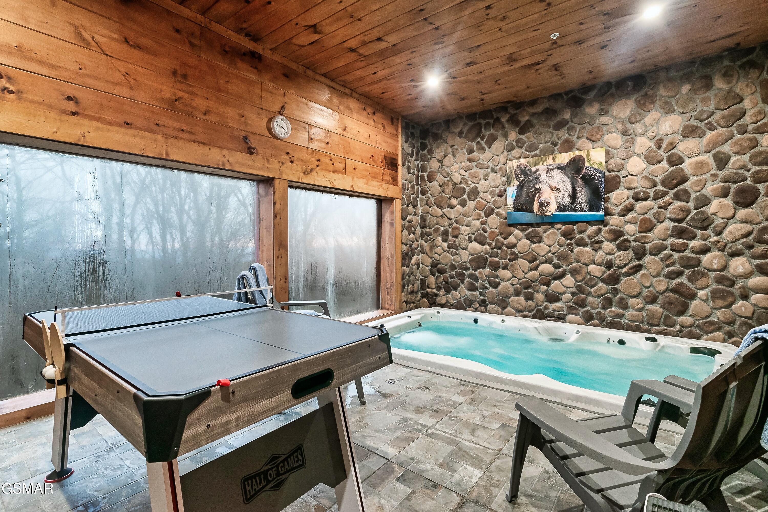 1255 Bear Cub Way Gatlinburg TN 37738