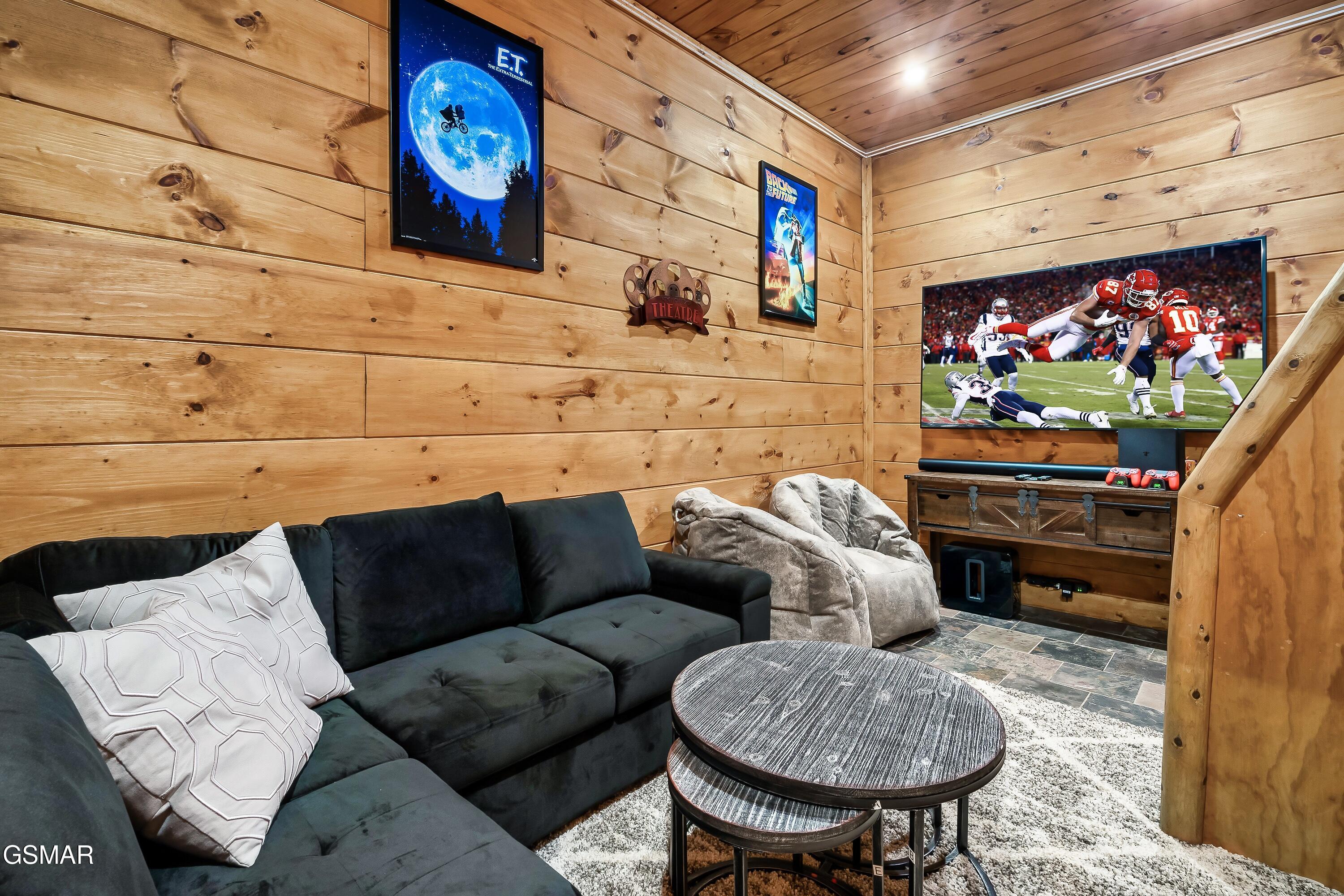 1255 Bear Cub Way Gatlinburg TN 37738