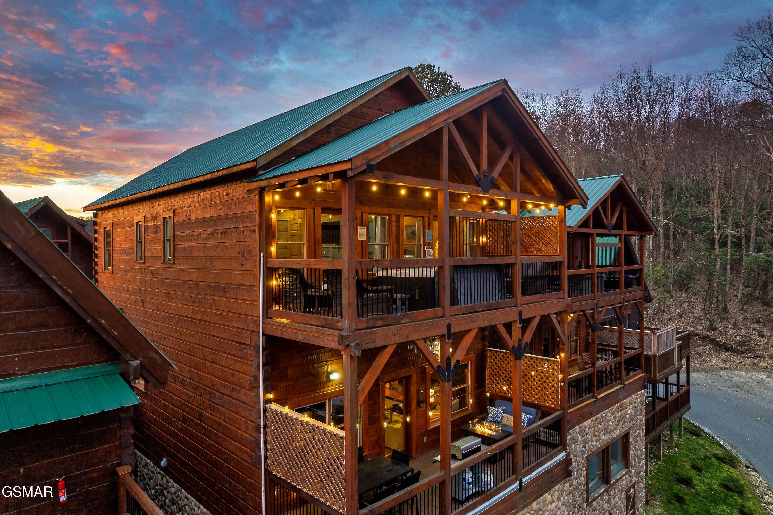 1255 Bear Cub Way Gatlinburg TN 37738