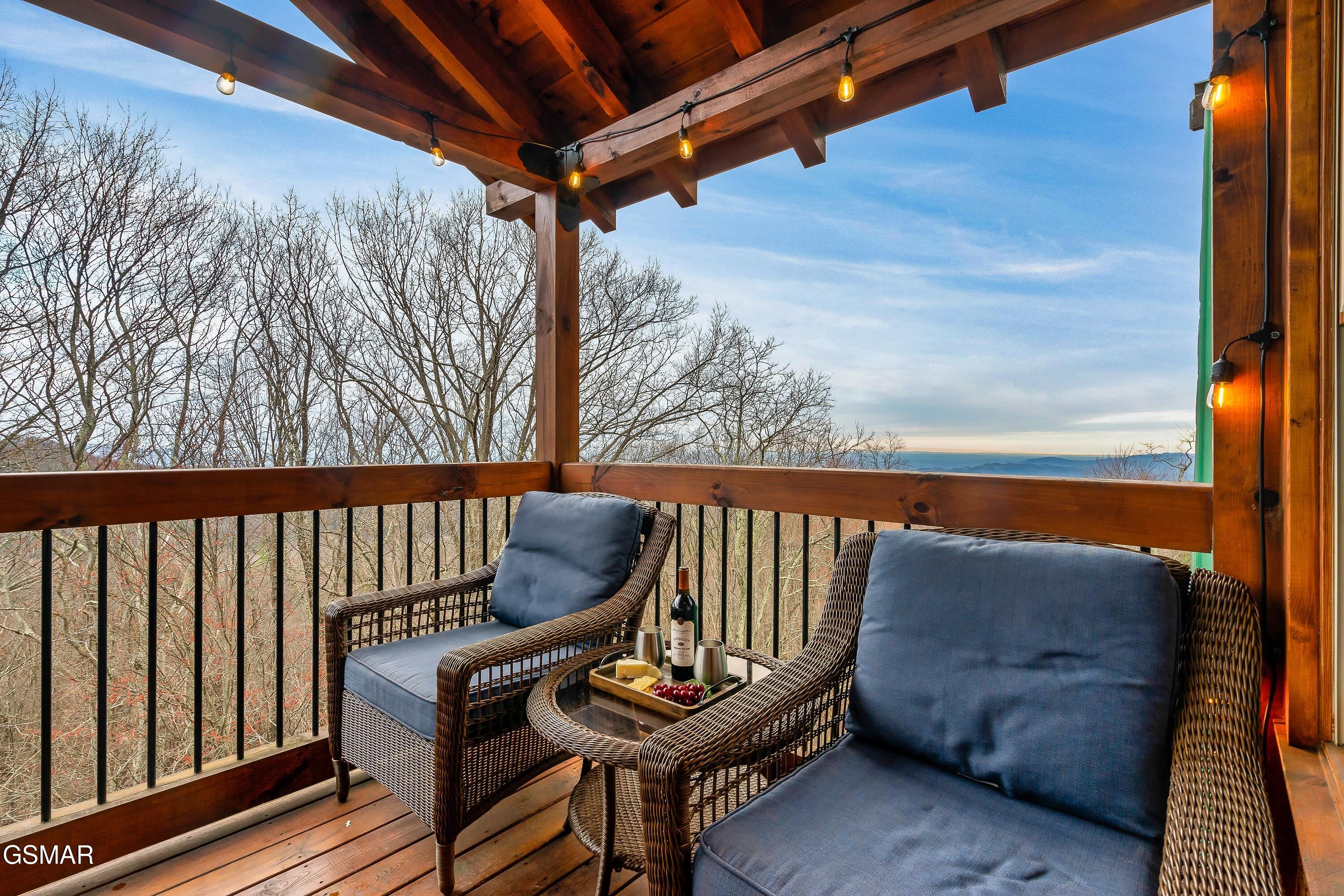 1255 Bear Cub Way Gatlinburg TN 37738
