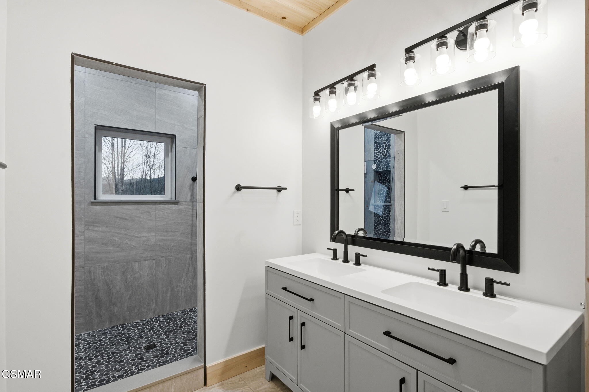 638 Ridge Top Loop Gatlinburg TN 37738