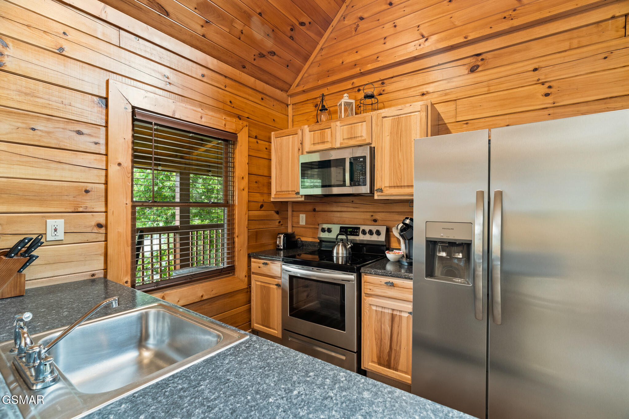 1915 Leatherwood Lane Sevierville TN 37862
