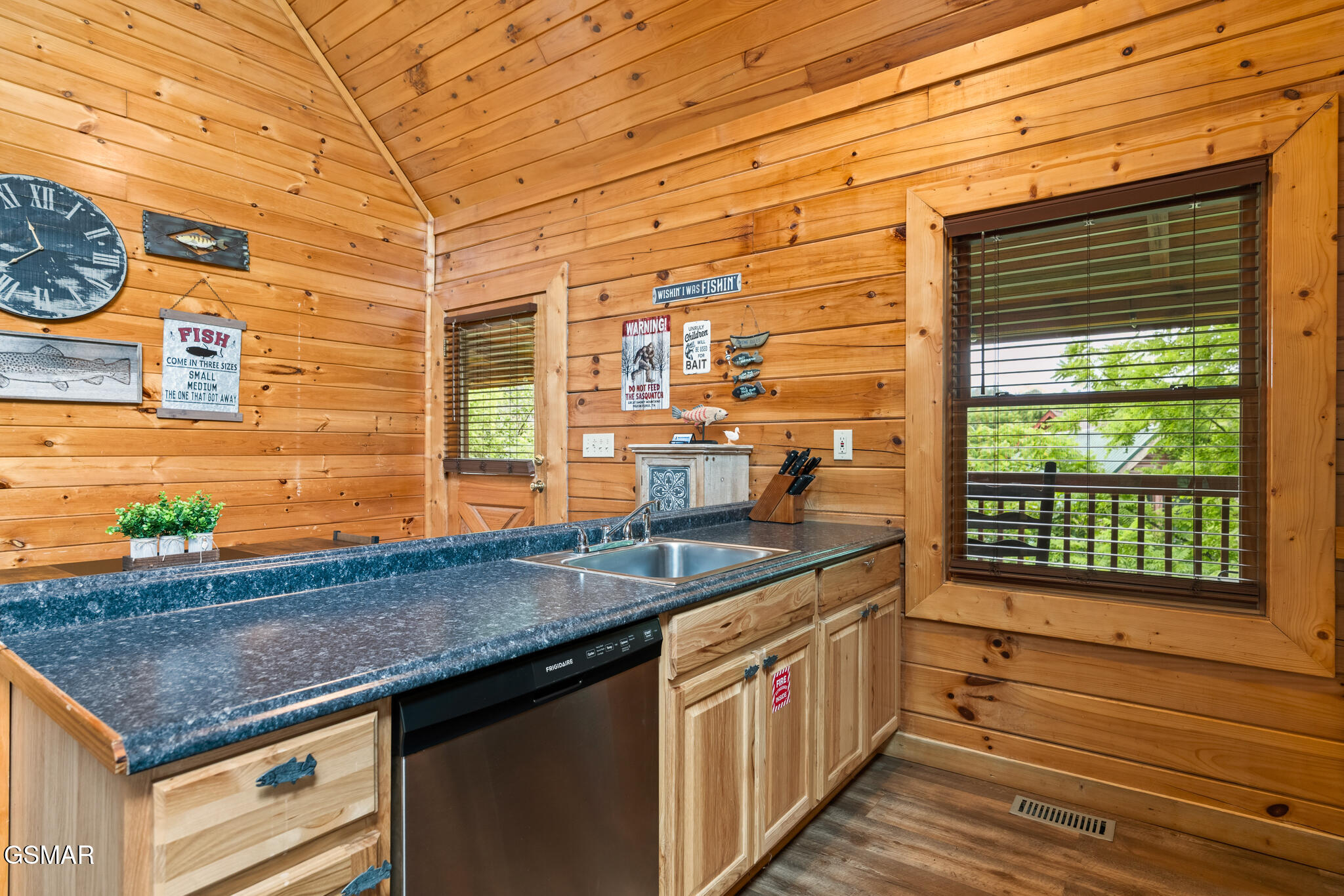 1915 Leatherwood Lane Sevierville TN 37862