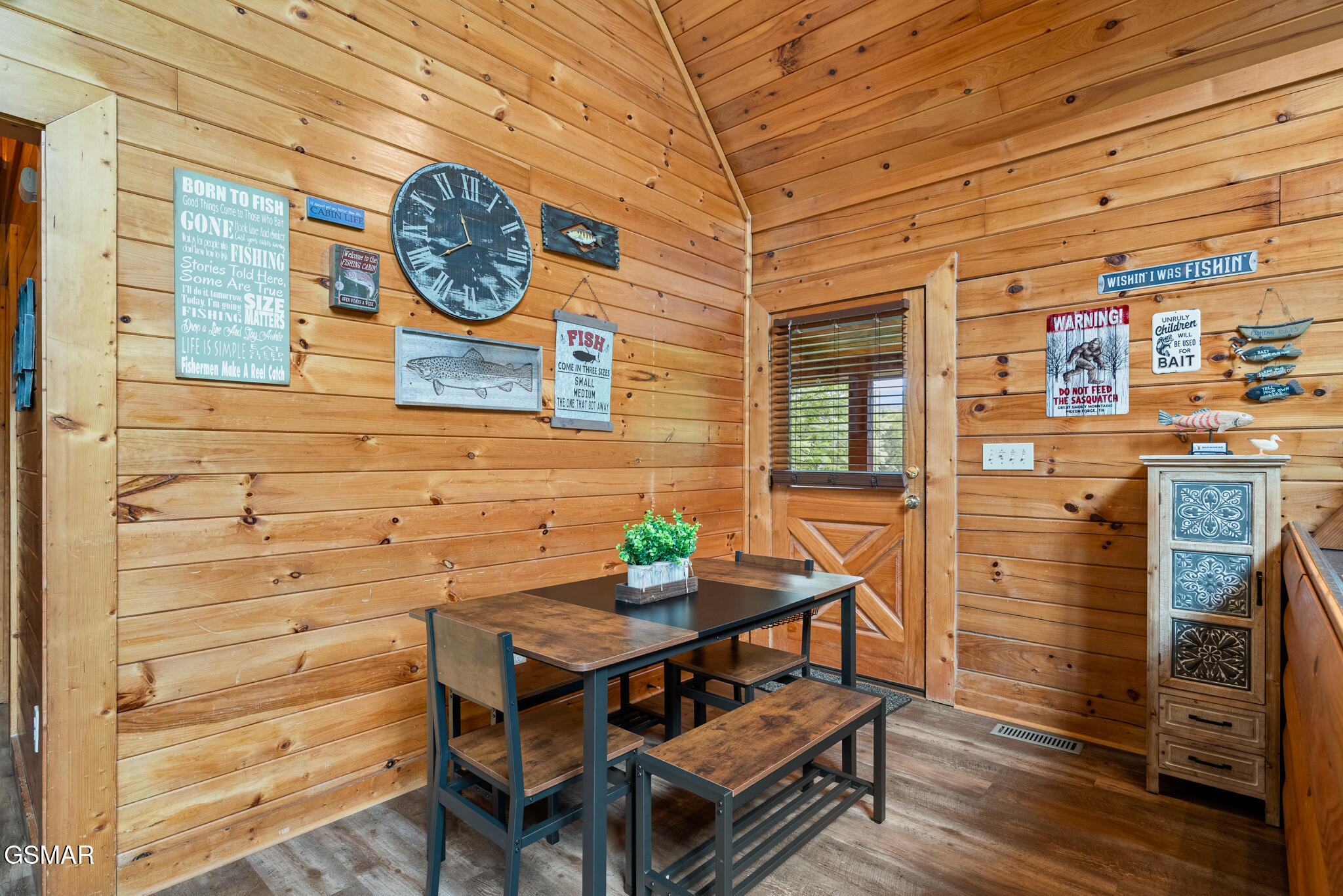1915 Leatherwood Lane Sevierville TN 37862