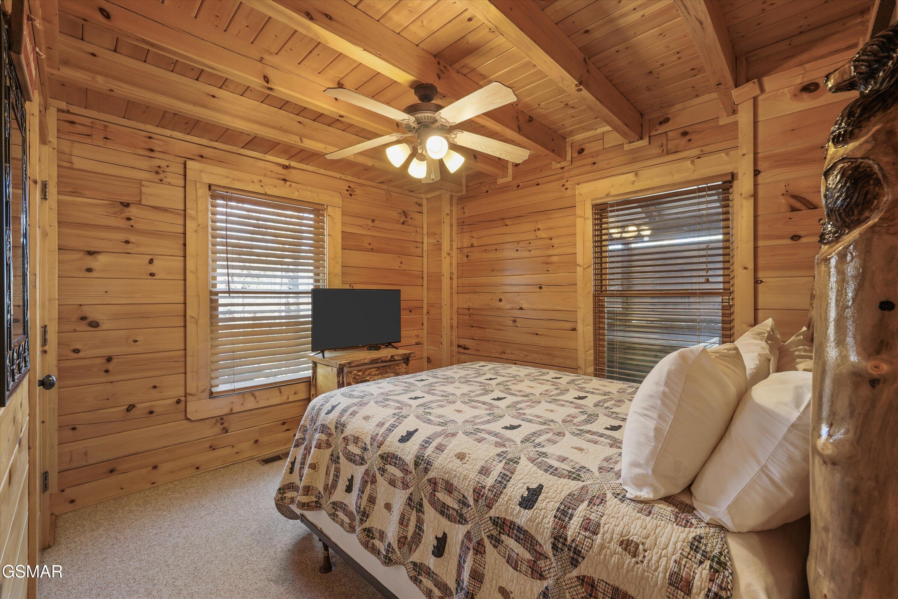 1679 Mountain Lodge Way Pigeon Forge TN 37862