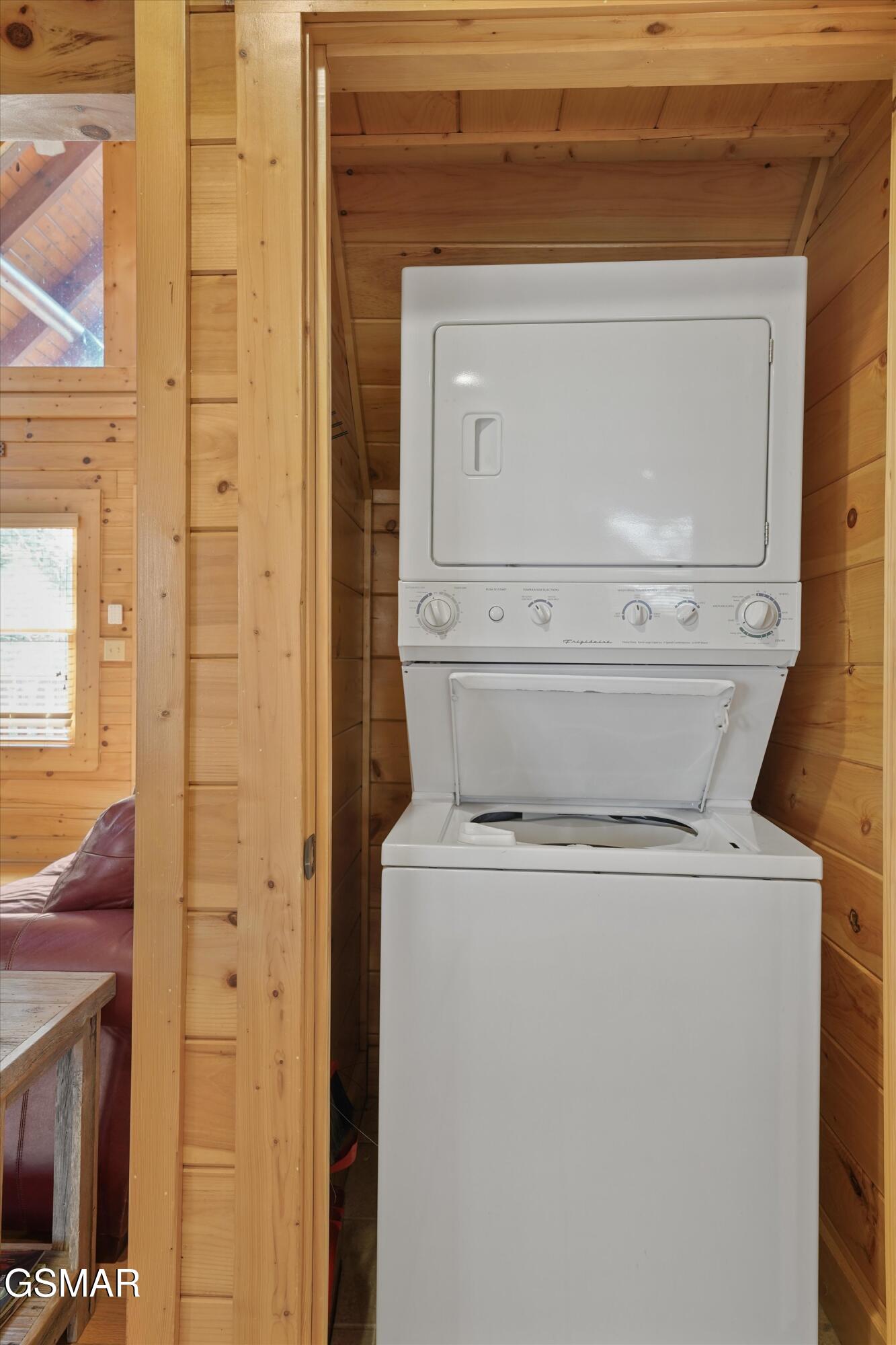 1679 Mountain Lodge Way Pigeon Forge TN 37862