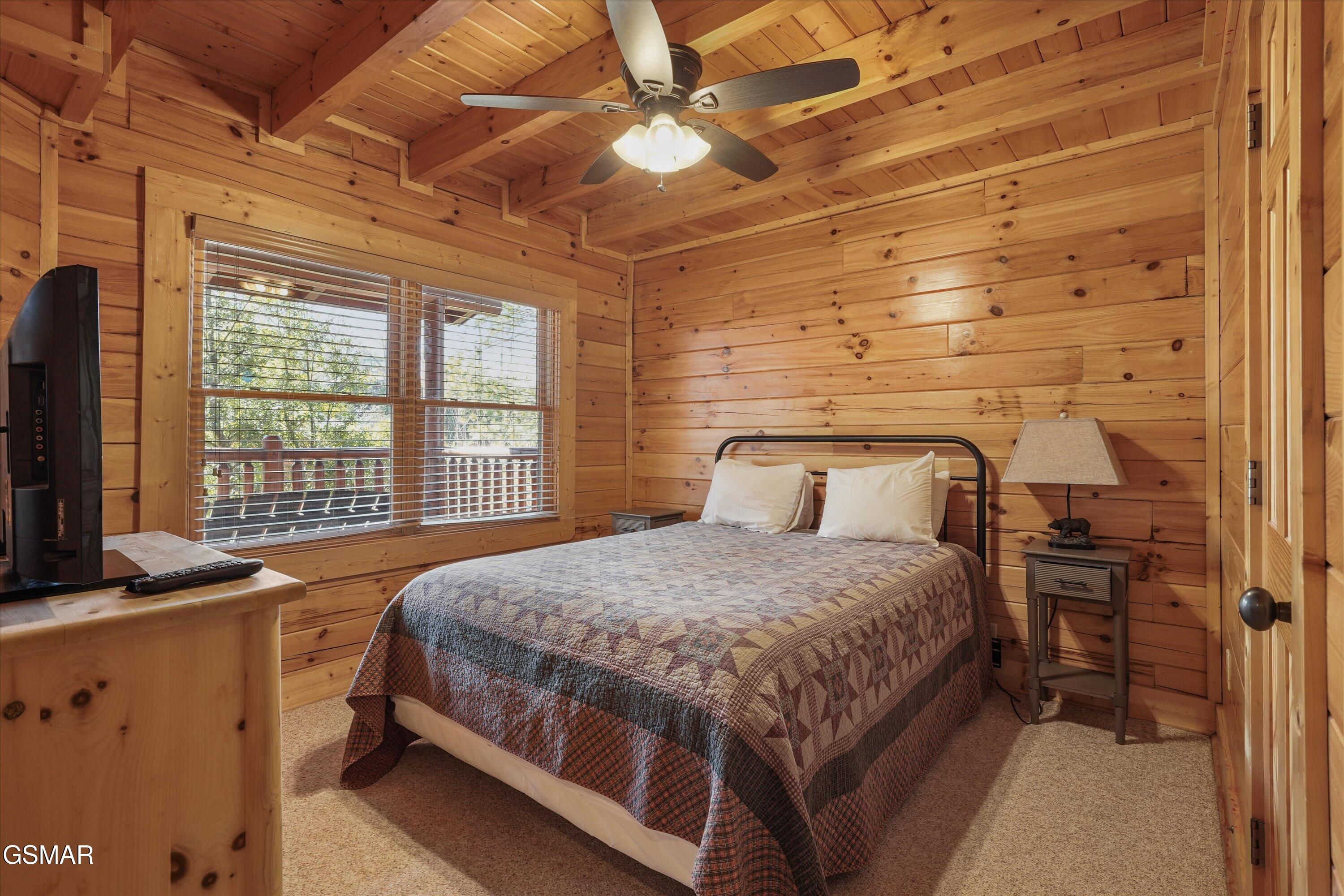 1679 Mountain Lodge Way Pigeon Forge TN 37862