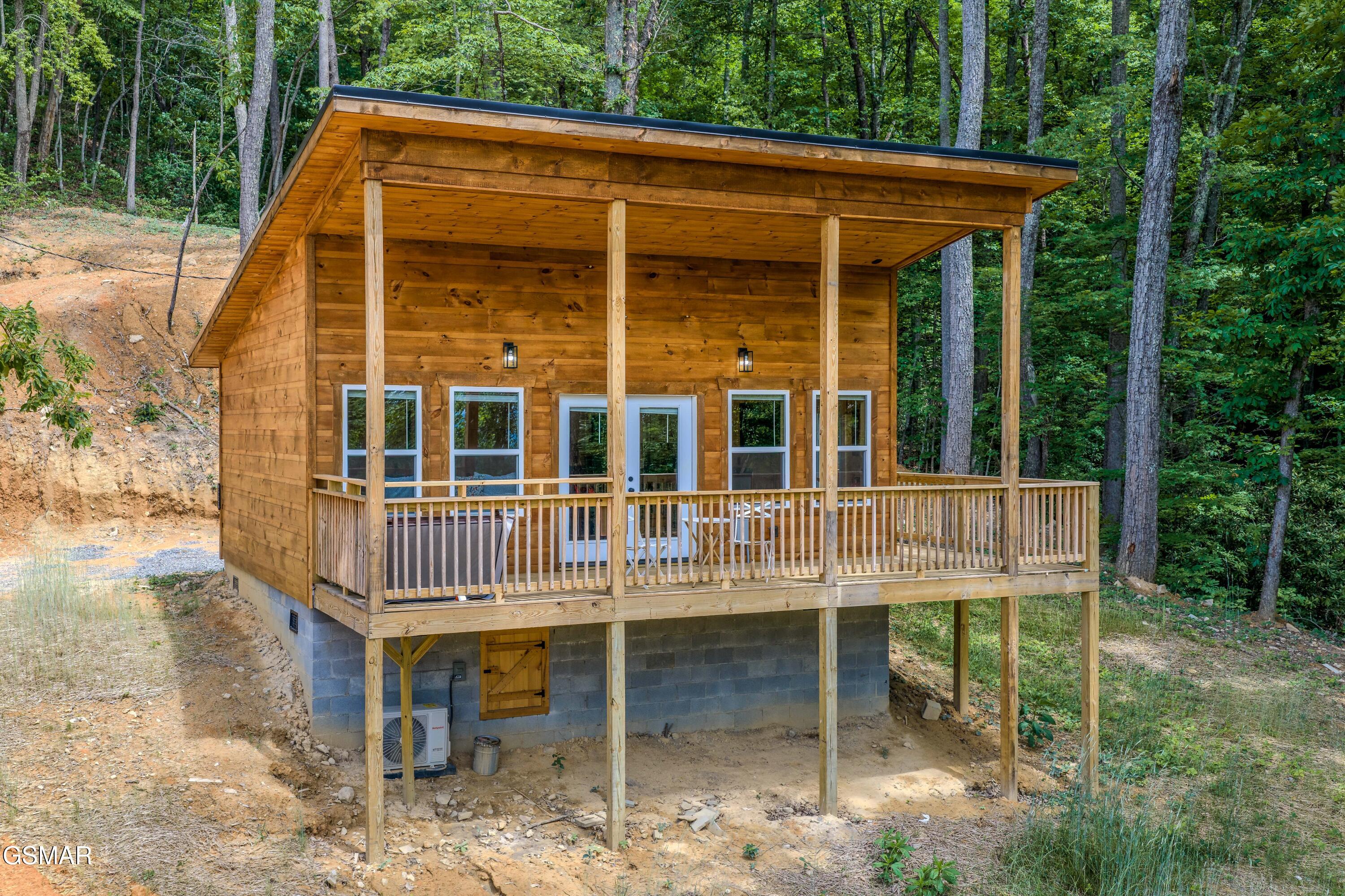 2122 Bluff Mtn Road Sevierville TN 37876