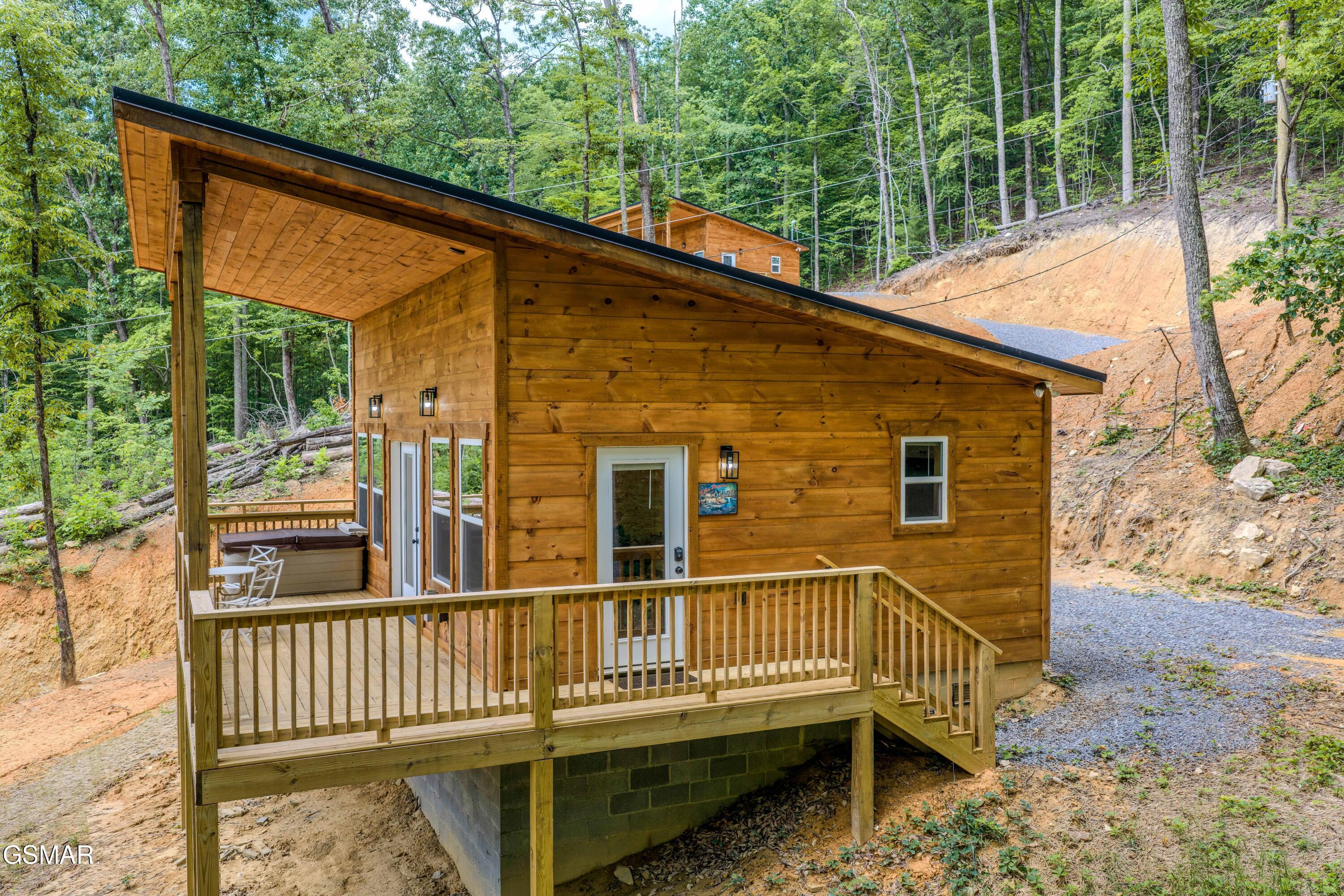 2122 Bluff Mtn Road Sevierville TN 37876