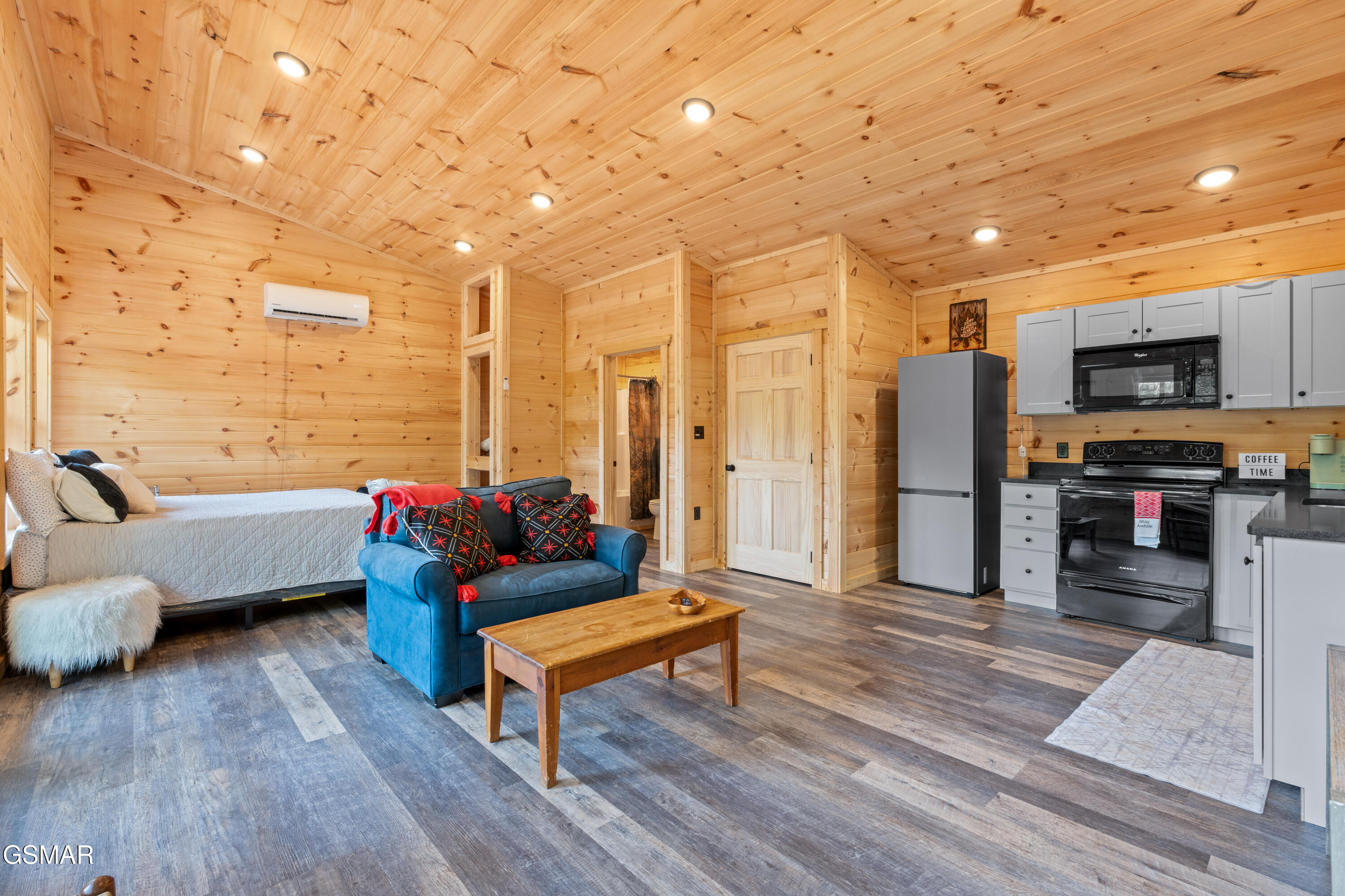 2122 Bluff Mtn Road Sevierville TN 37876