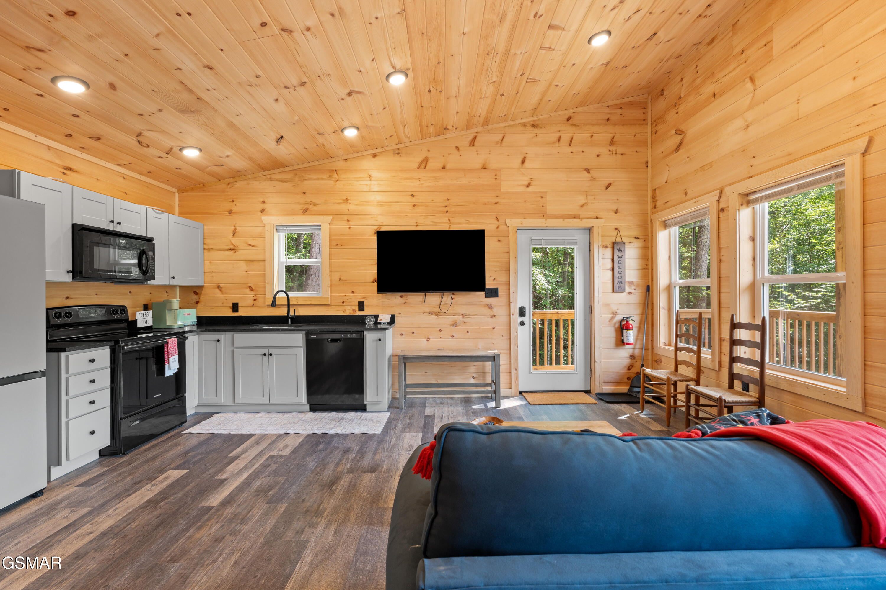 2122 Bluff Mtn Road Sevierville TN 37876