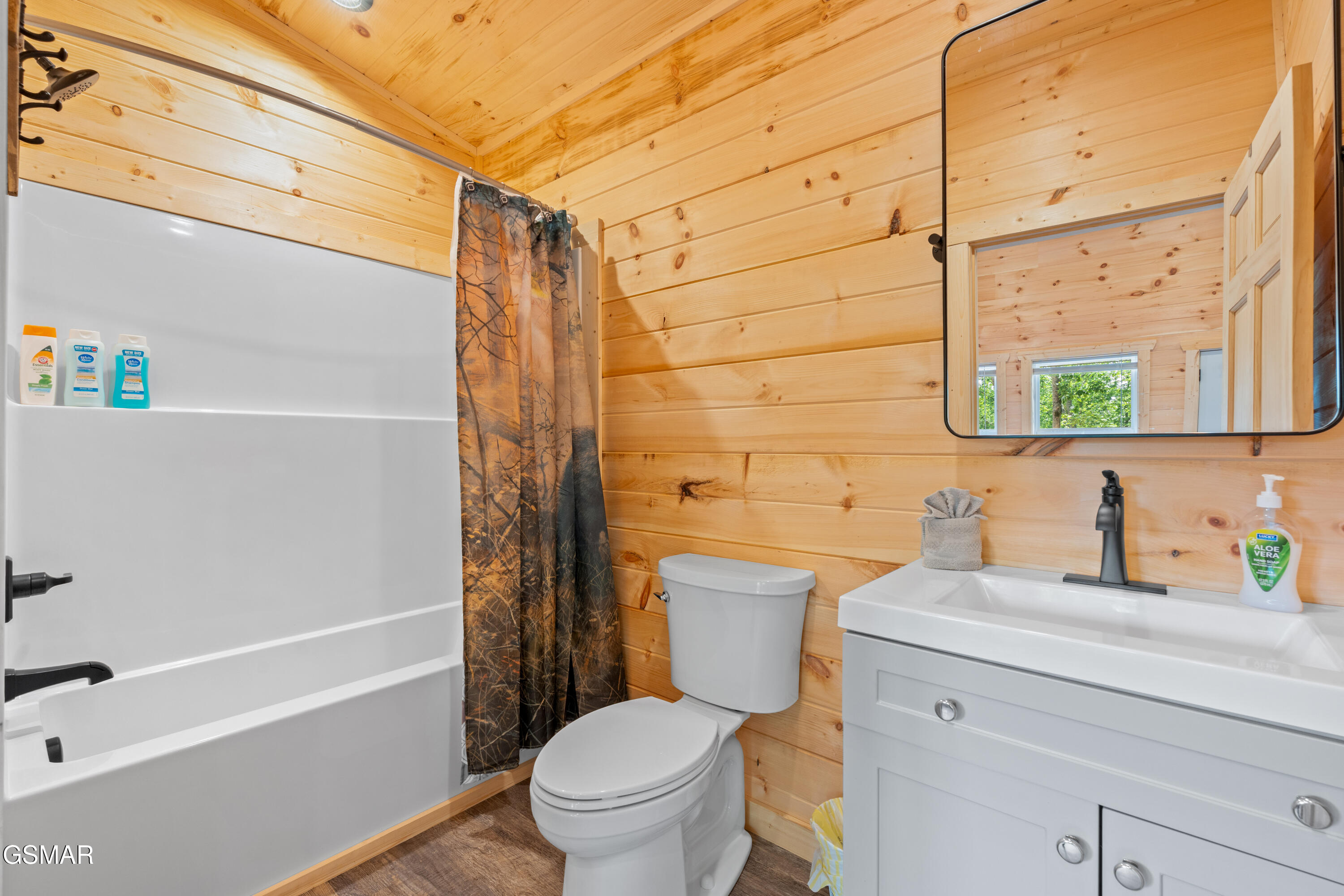 2122 Bluff Mtn Road Sevierville TN 37876